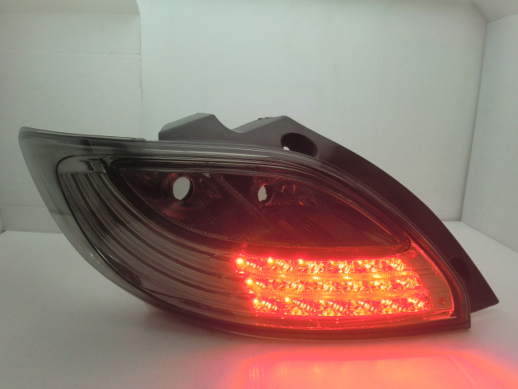 2008/05-2014 MAZDA 2 LED薰黑 尾燈 (18顆LED)(缺貨)
